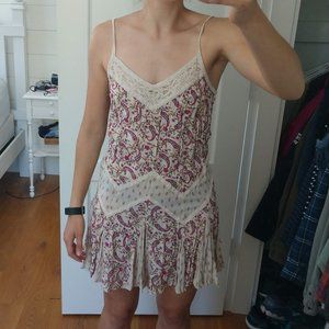 Forever 21 Contemporary Paisley Dress (Size M)